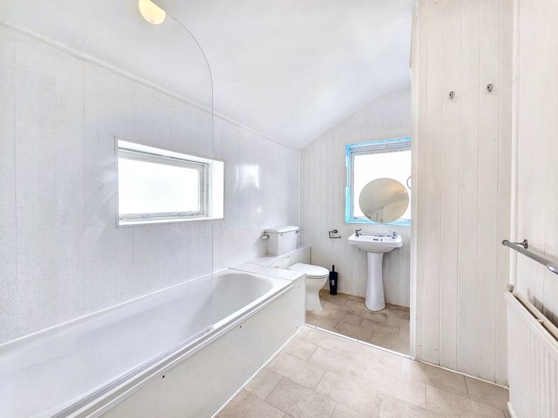 Family Bathroom- click for photo gallery